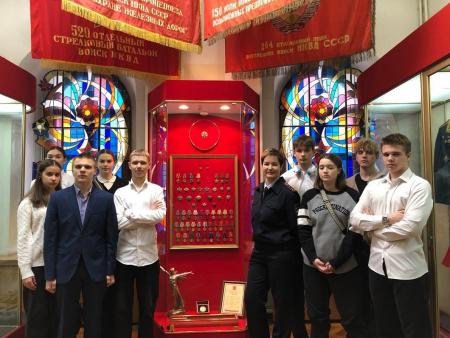 Полицейские и школьники из Коломны посетили Центральный музей МВД России