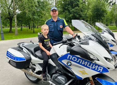 Госавтоинспекция городского округа Коломна провела ознакомительную беседу «Внимание дети» в парке Мира.