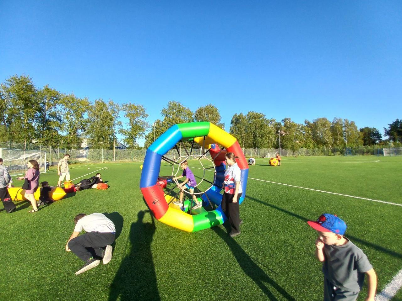 В парке им. А. Гринина на спортивный праздник, посвященный 100-летию города Озеры, прошла насыщенная программа