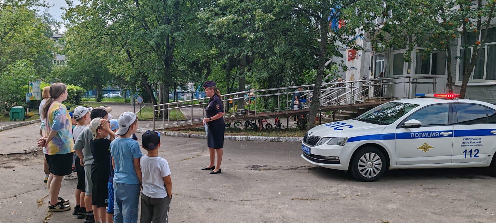 Госавтоинспекторы Коломны научили дошкольников правильно вести себя на дорогах