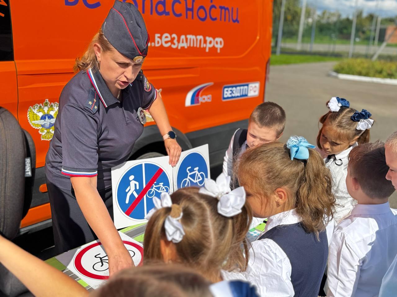 Ученики Радужненской школы Городского округа Коломна научились ориентироваться в дорожной среде