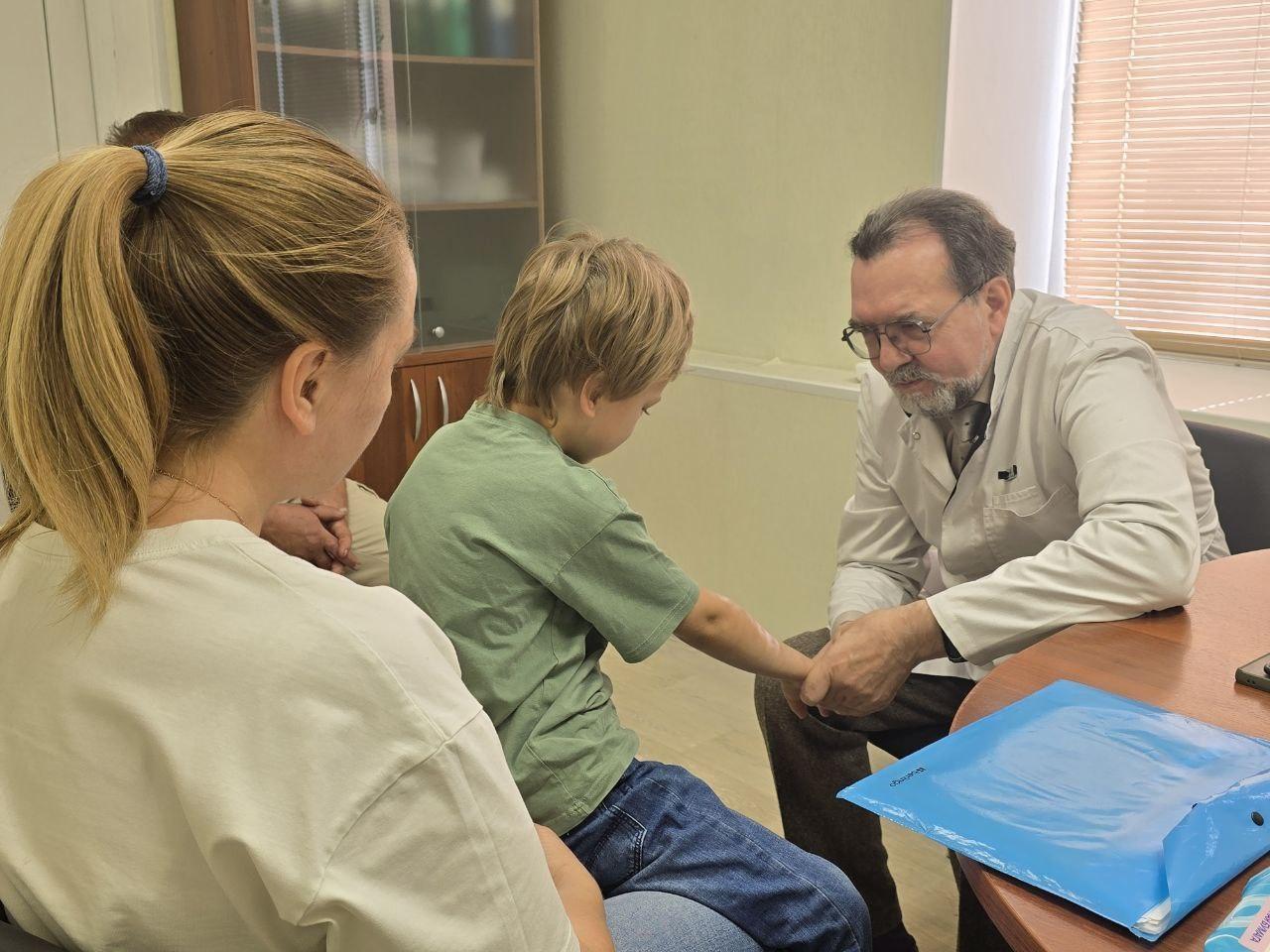 В Коломенской больнице к консультативному приему детей приступил специалист высочайшего уровня