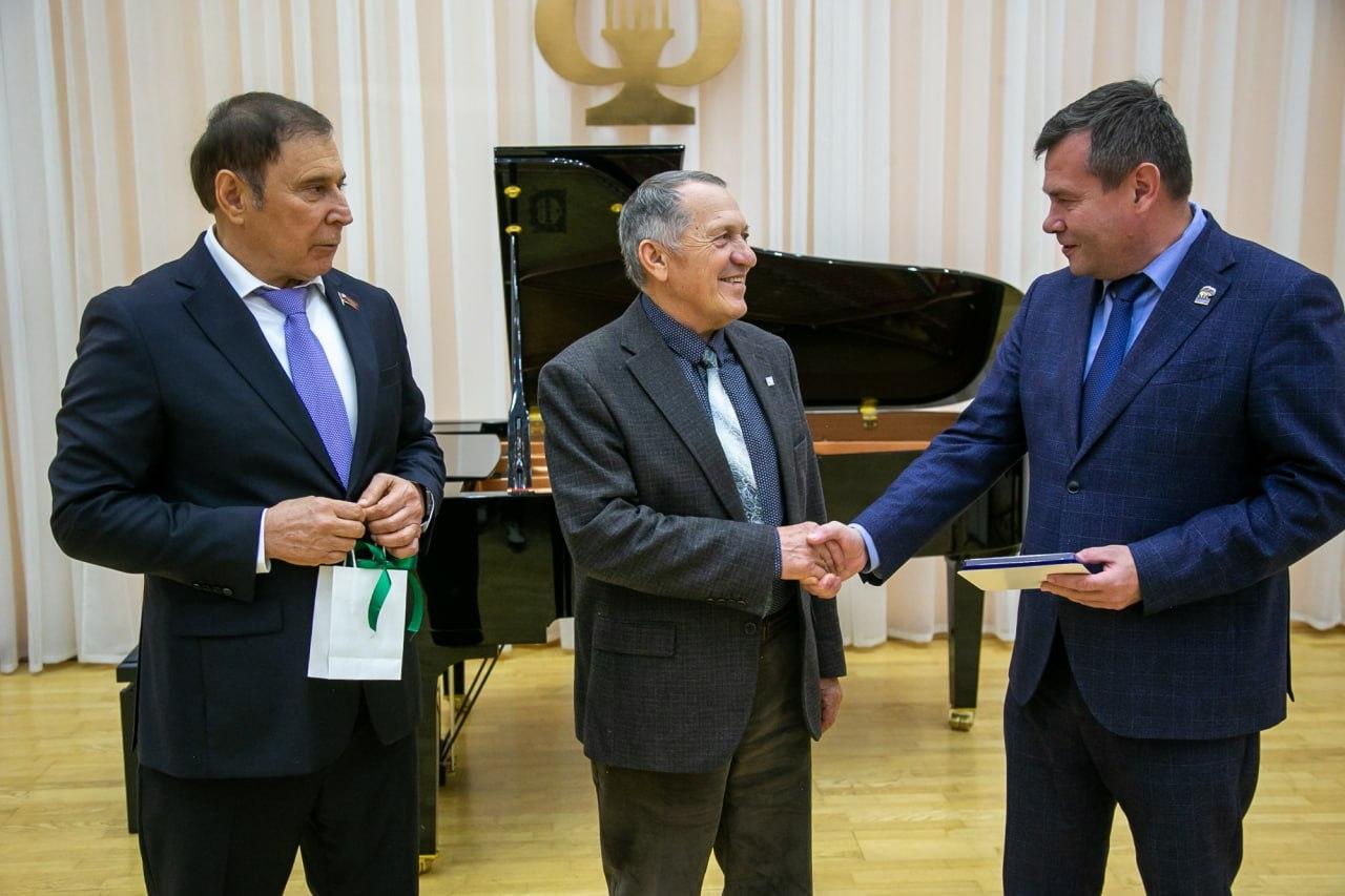 В Озерах чествовали жителей, которые отдают свои силы, опыт, таланты и знания на благо родного края