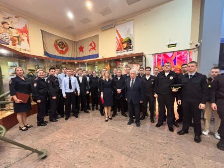 Молодые сотрудники полиции приняли участие в патриотическом уроке «История маршала Катукова как пример служения Отечеству»