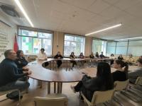 Сотрудники Госавтоинспекции УМВД России в формате «Круглого стола» провели профилактическую беседу по соблюдению правил дорожного движения.