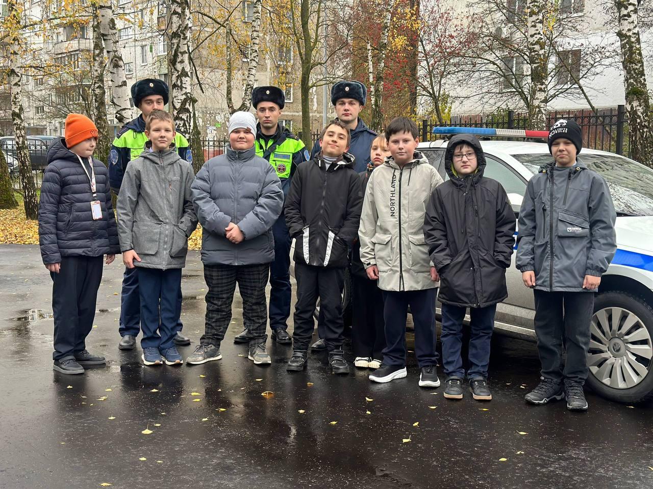 Госавтоинспекторы Коломны провели открытый урок по соблюдению правил дорожной безопасности