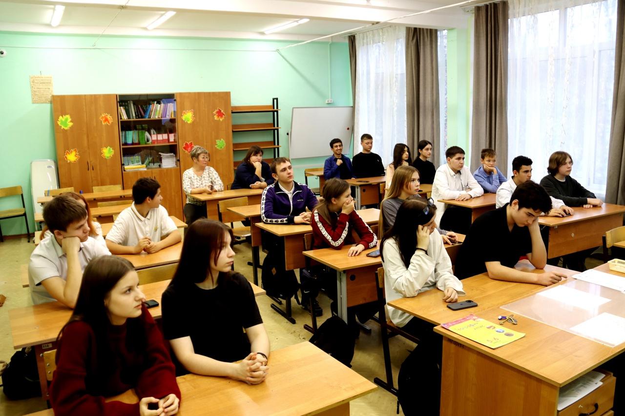 Коломенским школьникам рассказали об опасности зависимостей