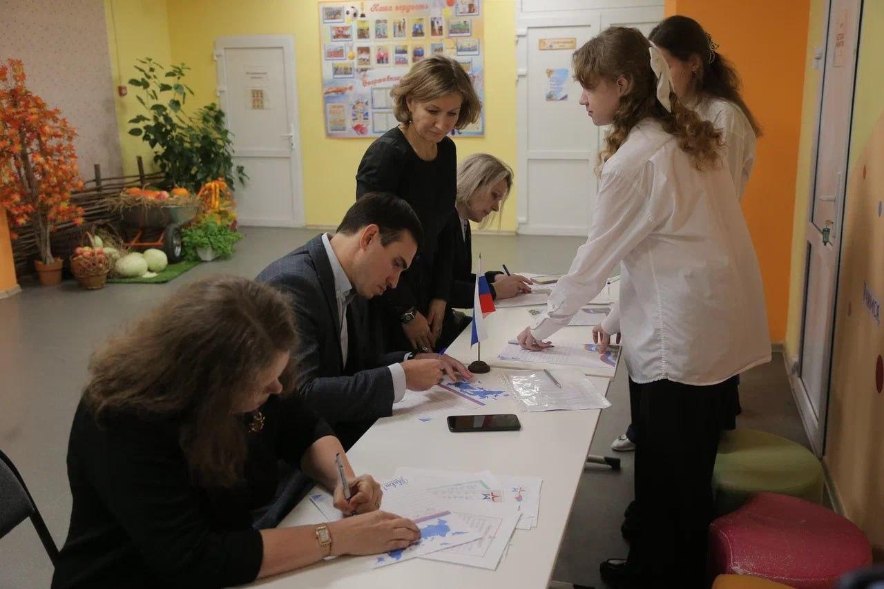 В Коломне и Озёрах начинается акция «Письмо СВОему герою», посвященная Дню Героев Отечества