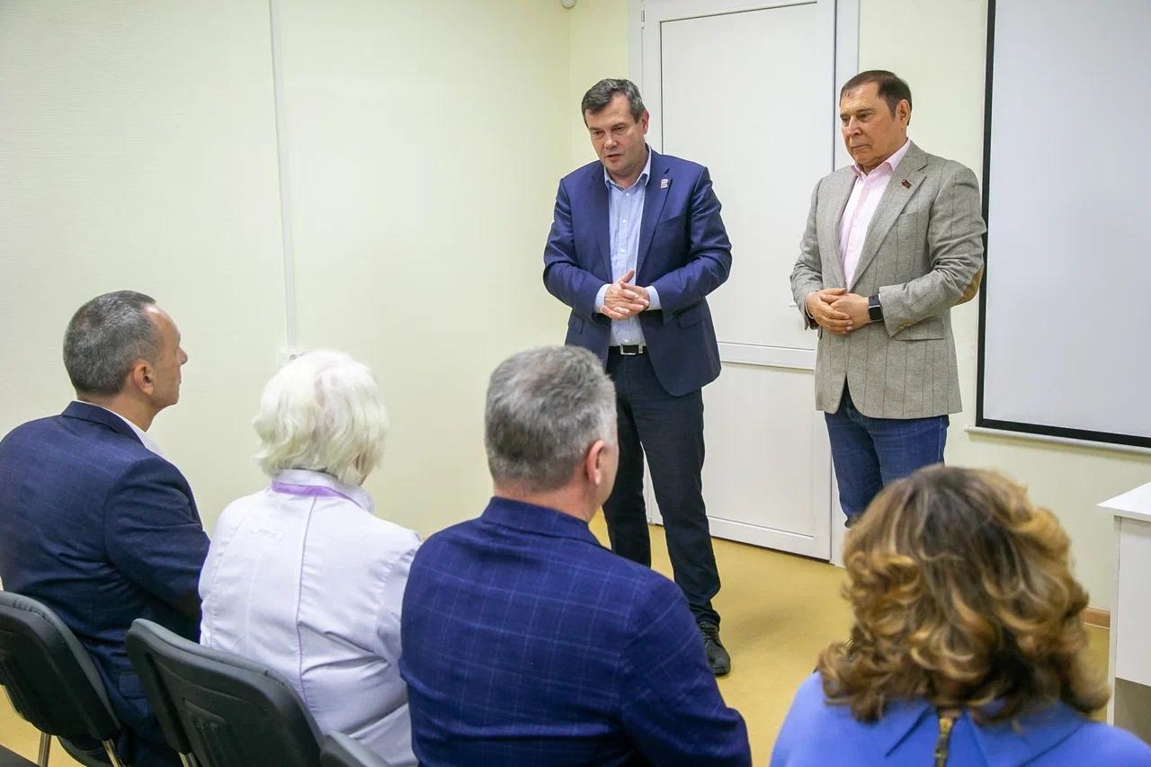 Глава Коломны Александр Гречищев встретился с коллективом озёрской поликлиники