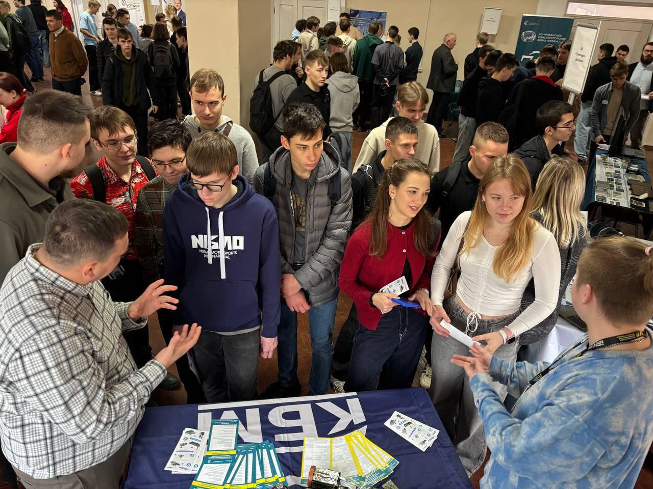 Коломенское предприятие «КБМ» представило свою площадку на IX Фестивале радиоэлектроники