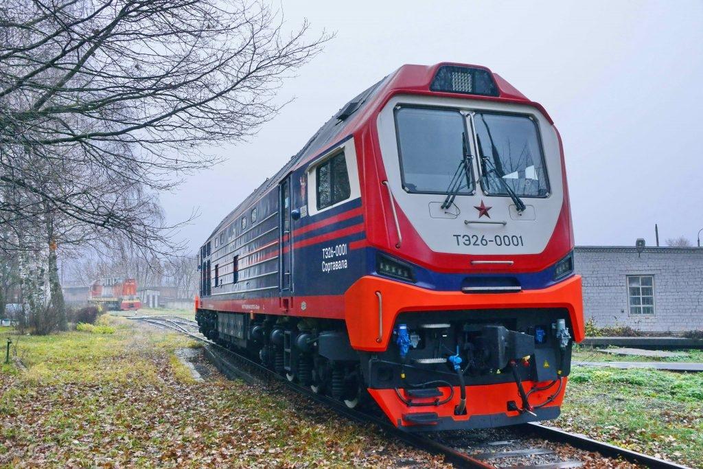 Два опытных образца грузопассажирского тепловоза ТЭ26 прибыли в Коломну из Брянска на испытания