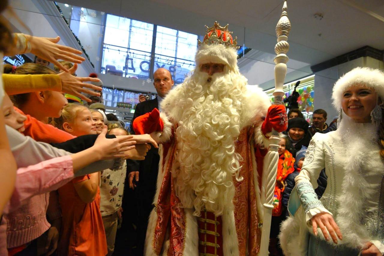 В преддверии Нового года и Рождества детей участников специальной военной операции приглашают на праздничные мероприятия