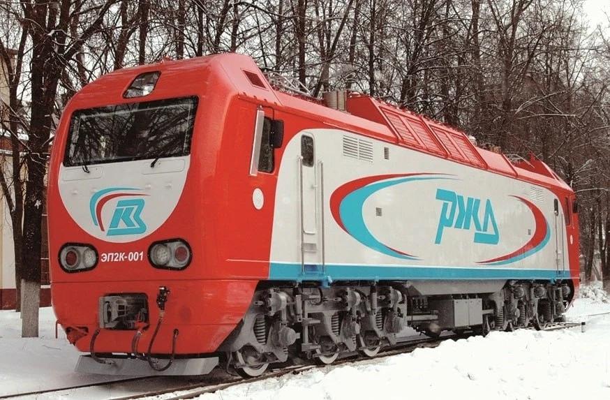 На Коломенском заводе отметили двойной юбилей первого российского пассажирского электровоза постоянного тока