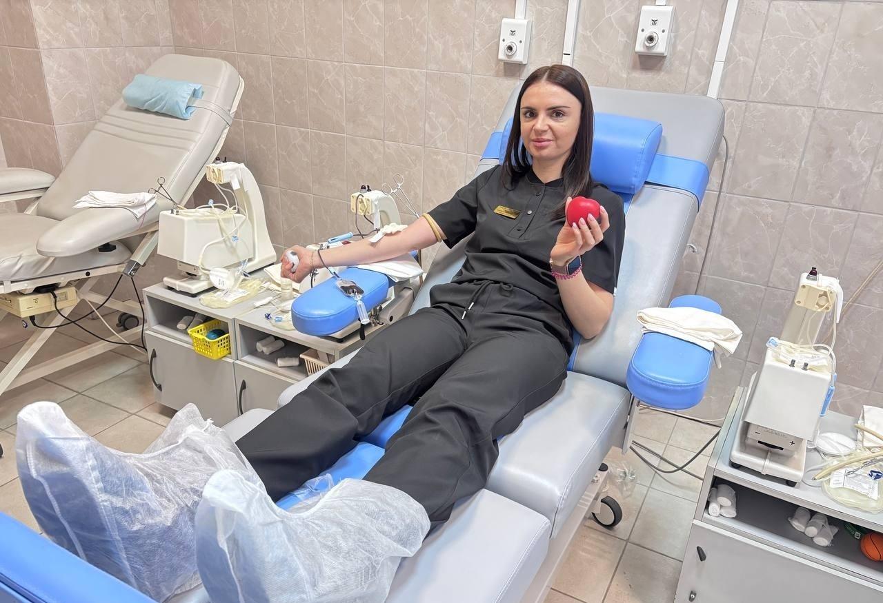 Коломенские стоматологи посетили отделение переливания крови