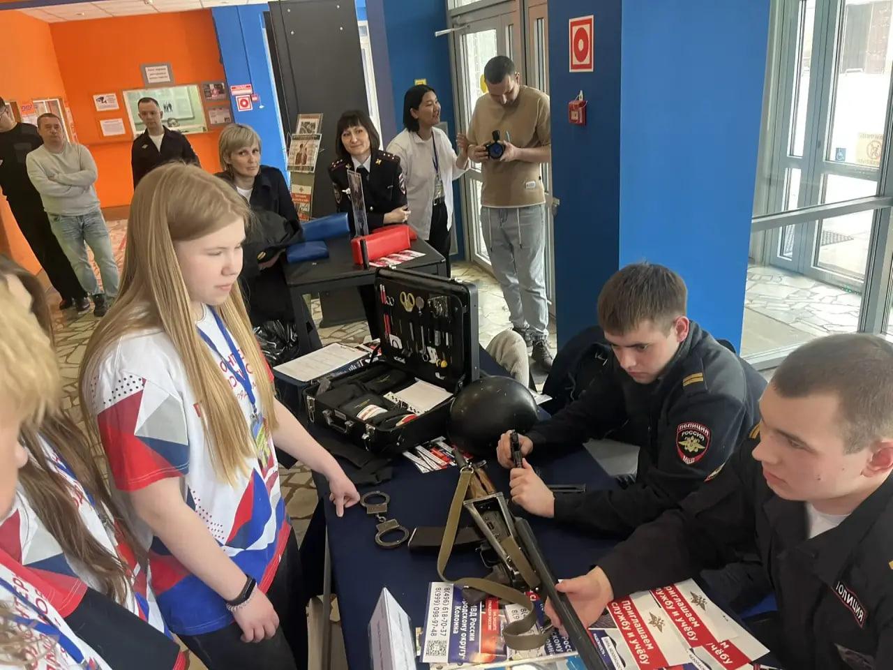 В Коломне сотрудники полиции отдела по работе с личным составом приняли участие в фестивале профессий