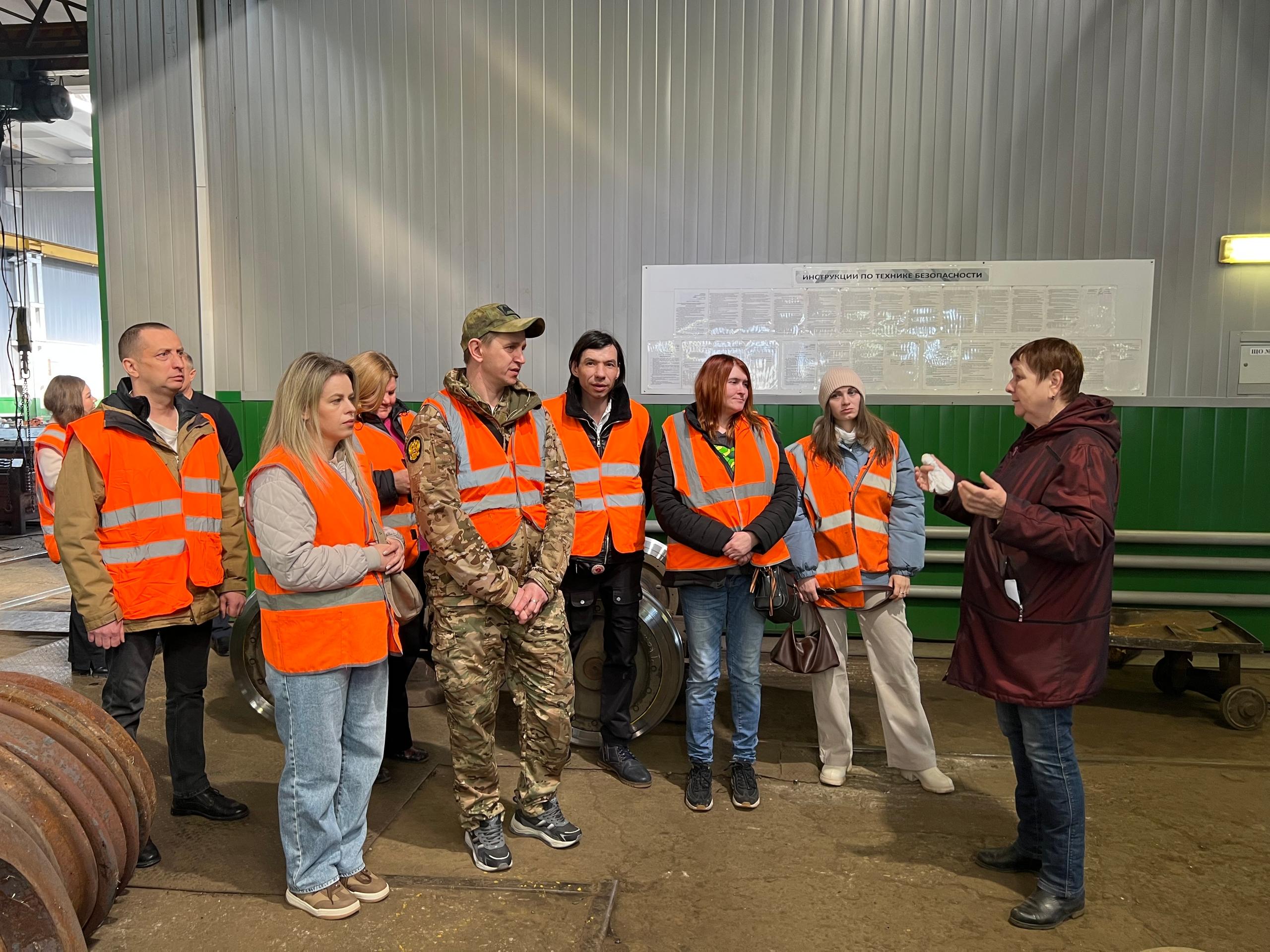 &laquo;ПрофСтарт&raquo; для детей героев: экскурсии на предприятия вместо учебников