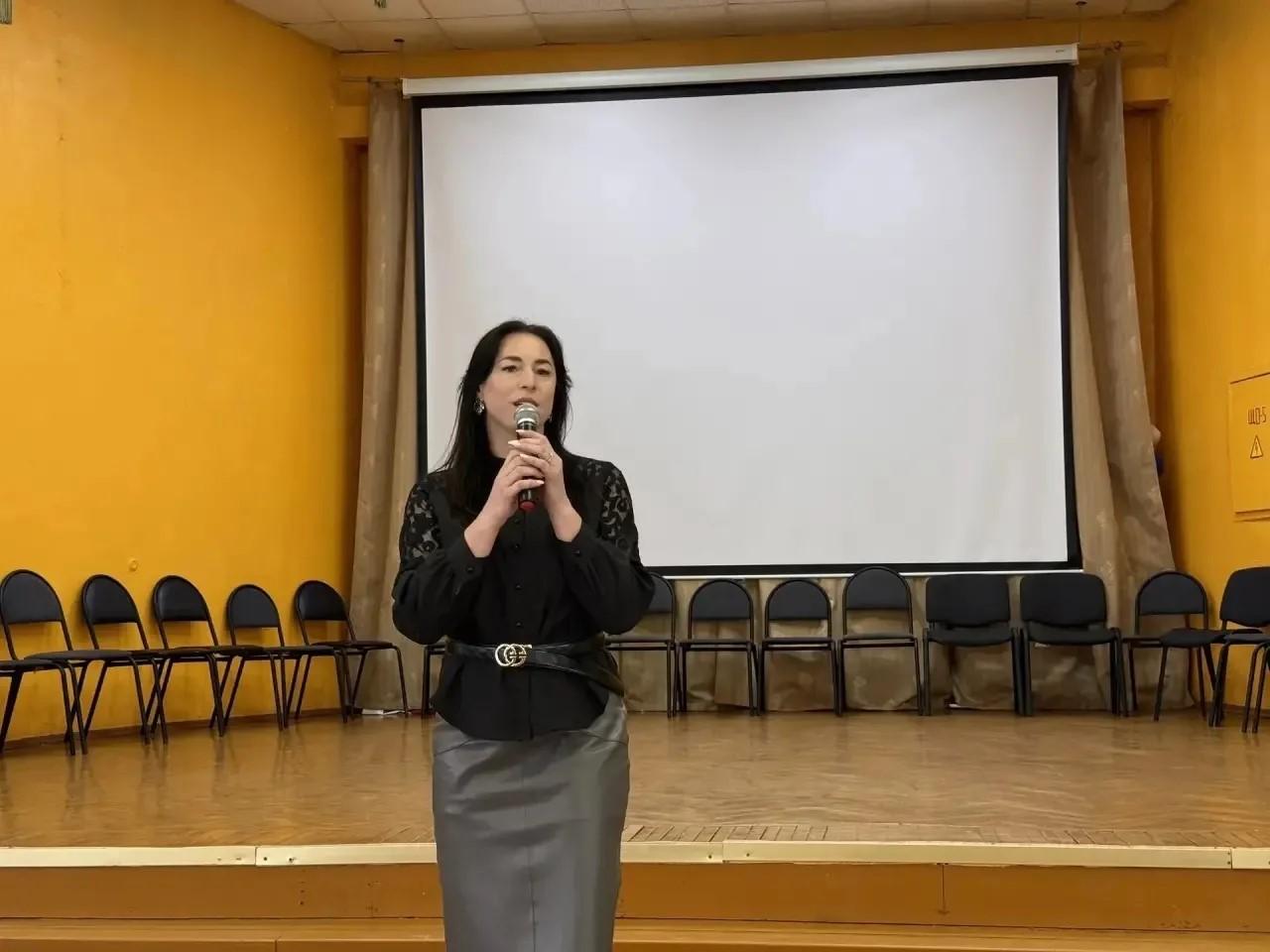 В Лицее №4 Коломны прошла встреча с выпускниками: поддержка будущих абитуриентов