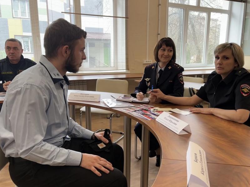 Полицейские в Коломне приняли участие в акции &laquo;Будь в форме&raquo;