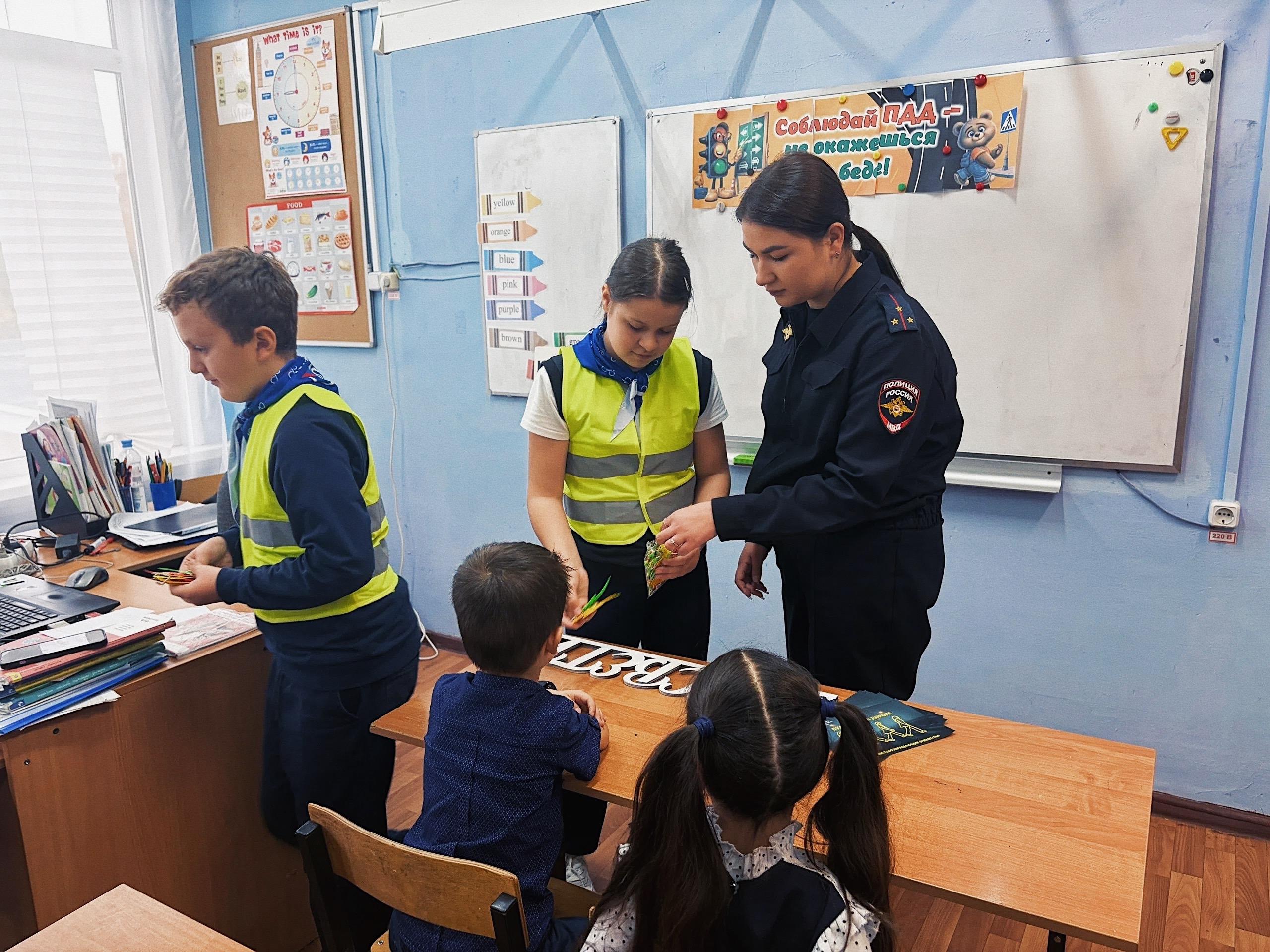 Ученикам поселковой школы в Городском округе Коломна напомнили о Правилах дорожного движения